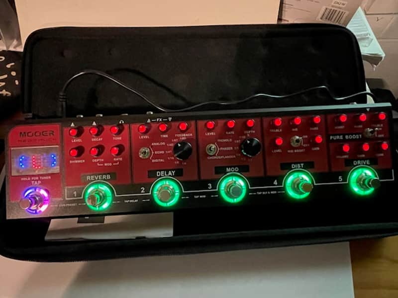Mooer Red Truck 2020s - Red image 1