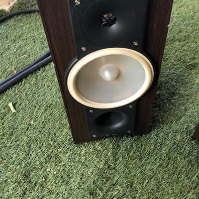 Paradigm Titan Monitor v.6 Bookshelf Speakers image 2