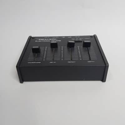 Realistic 32-1110 Desktop Electronic Reverb / Delay 1982 - 1989 image 10