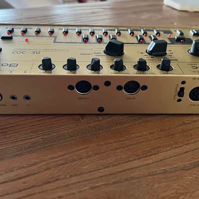 Dinsync RE-303 Bass Line 2023 - Gold / Black image 3