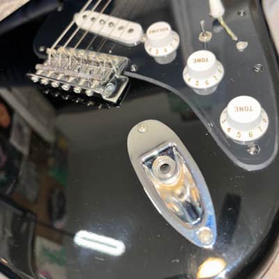 Fender Stratocaster 2018 - Black image 14