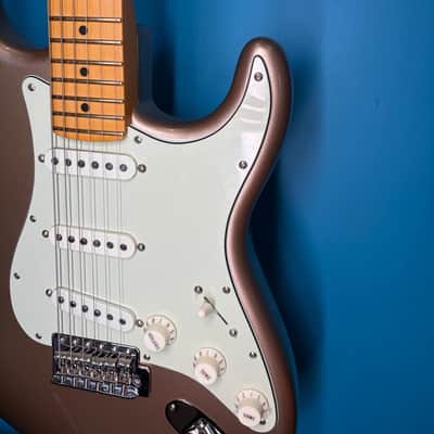 Fender American Professional Classic Stratocaster 2025 - Present - Faded Firemist Gold image 10