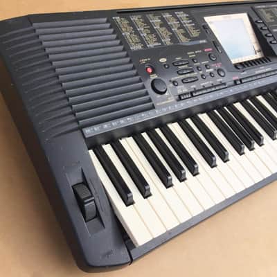 Yamaha  PSR-530 XG Synthesizer Arranger Piano Keyboard image 2