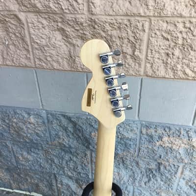 Squier Affinity Series Stratocaster with Maple Fretboard Olympic White image 6