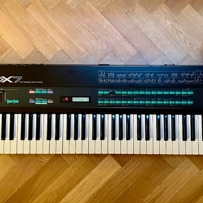 Yamaha DX7 Mk1 Programmable Algorithm Synthesizer 1983 - 1987 - Black