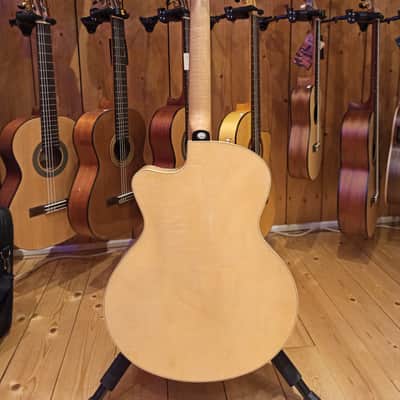 Godin 5th Avenue Jazz 2010s Natural Flame High Gloss image 2
