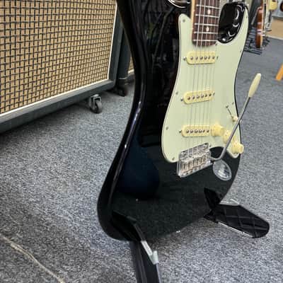 Fender American Professional Stratocaster with Rosewood Fretboard 2017 - Black image 7
