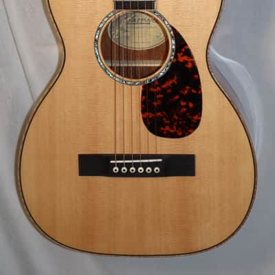 Larrivee Select Series P-05 Mahogany Parlor Acoustic Guitar with case NEW image 7