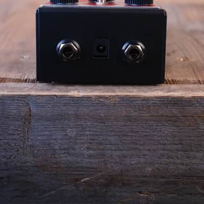 Maestro Invader Distortion Guitar Effects Pedal image 2