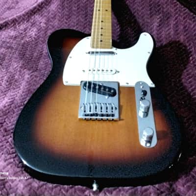 Fender Player Plus Nashville Telecaster with Maple Fretboard 2021 - Present - 3-Color Sunburst image 1