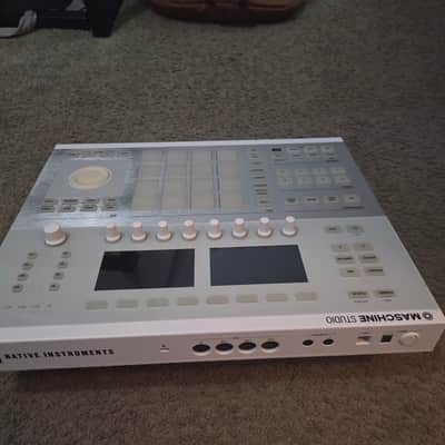 Native Instruments Maschine Studio 2010s - White image 6
