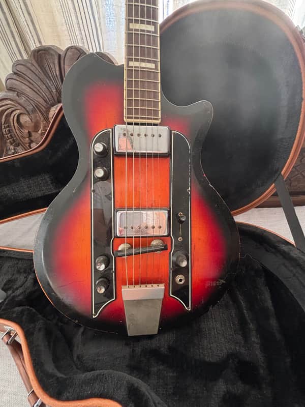 Airline Town and country 1960 - Red burst image 1