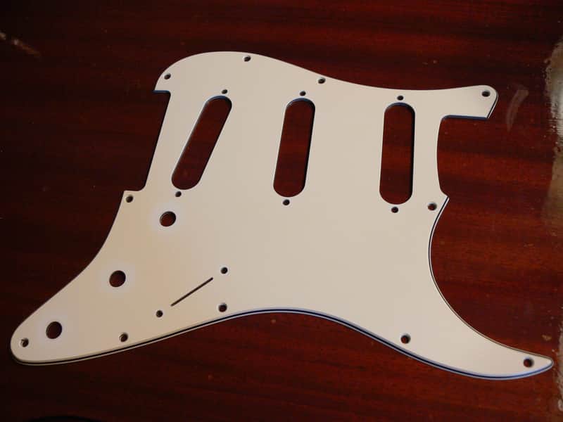 Fender Pickguard mexico 1995 white image 1