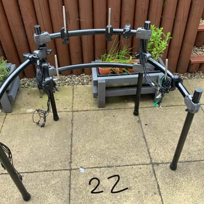 Roland Roland drum rack plus 4 Tom mounts ..plus 2 stand mounts 2003 image 6