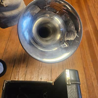 Yamaha Xeno 8335RGS Silver Trumpet W/ Reversed Leadpipe, Gold Brass Bell! image 16