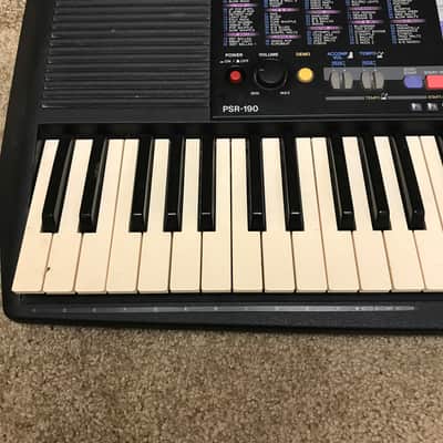 Yamaha PSR-190 Keyboard image 5