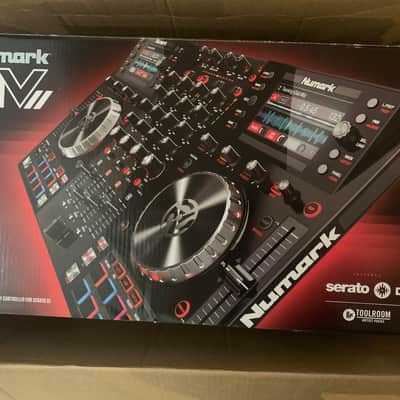Numark NVII (case + original box included) image 7