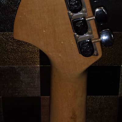 Vintage '77 Fender Musicmaster w/Hardcase! image 6