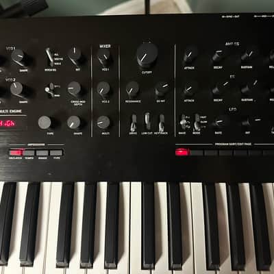 Korg Prologue 8 Polyphonic 49-Key 8-Voice Analog Synthesizer 2018 - Present - Black/Wood image 3