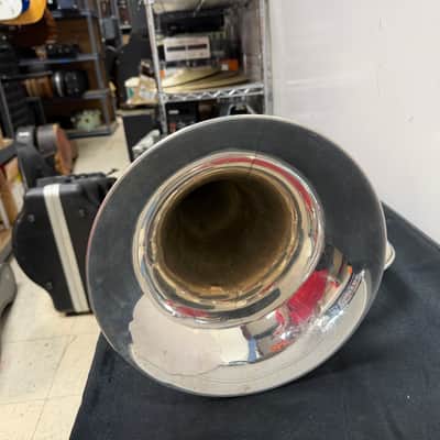 Used Yamaha YEP-321 Silver 4-Valve Bb Euphonium with SKB 375 Case Just Serviced image 3