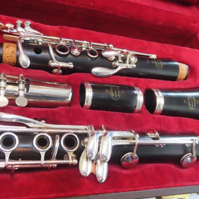 BUFFET E11 CLARINET-IMMACULATE FRESH SERVICE BY BUFFET DEALER + Xtras & Wty image 4