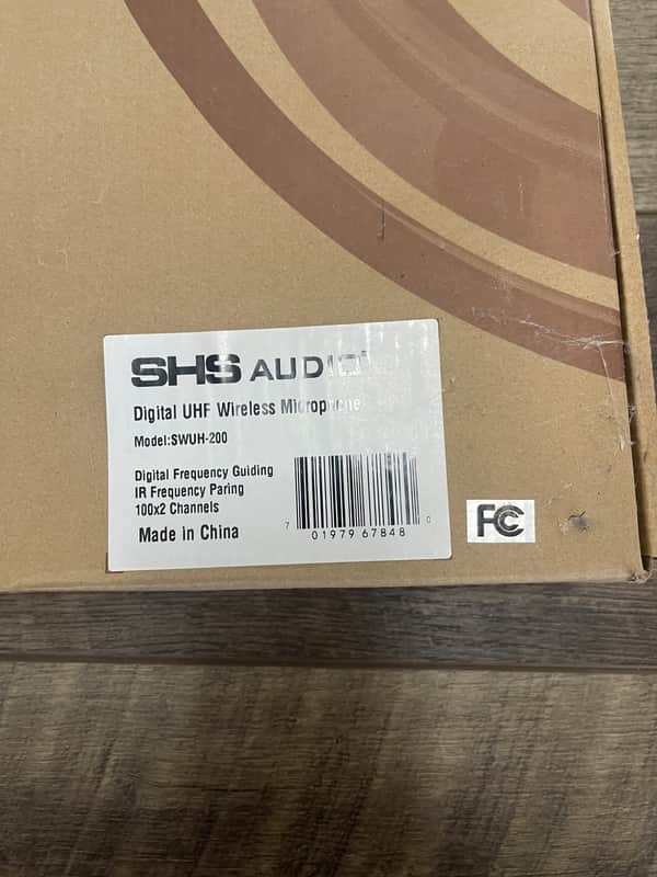 SHS Audio SWUH-200 Digital Wireless Microphone System image 1