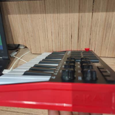 Akai MPK Mini Play Portable 25-Key MIDI Controller 2018 - Present - Black image 3