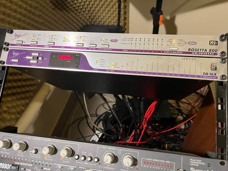 Apogee DA-16X 16-Channel 192kHz Reference D/A Converter 2000s - Silver image 1