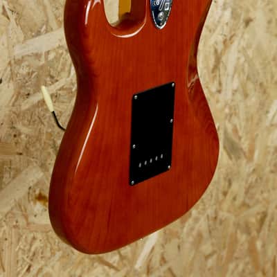 2023 Fender American Vintage II 1973 Stratocaster in Mocha + Original hardcase - Pre-owned image 12