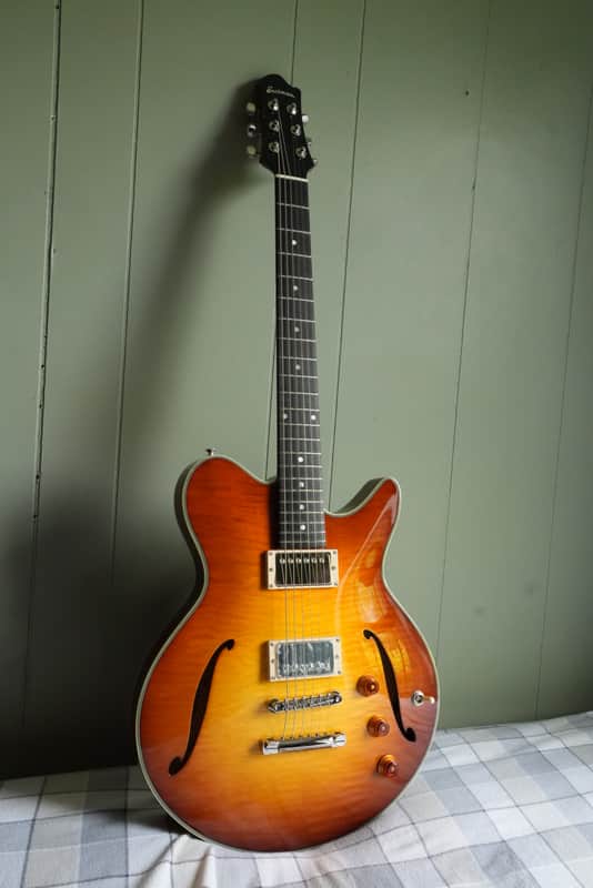 Eastman Romeo 2025 - Gold Burst image 1