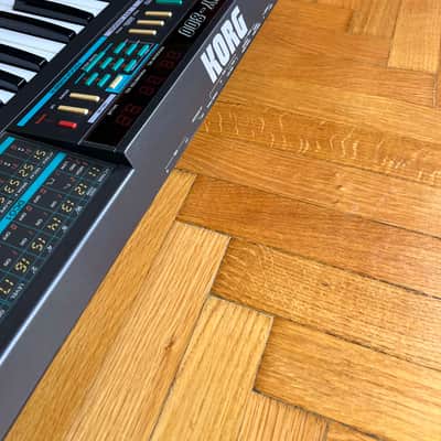 Korg Poly-800 with hard case MINT!! image 5