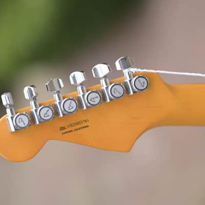 Fender American Ultra Luxe Vintage '60s Stratocaster, Rosewood Fingerboard - Ice Blue Metallic image 6