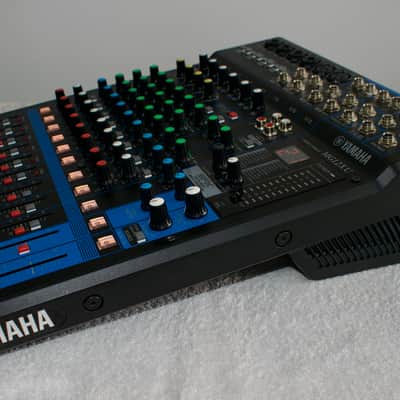 Yamaha MG12XU 12-Channel Analog Mixer 2016 - Present - Black image 10