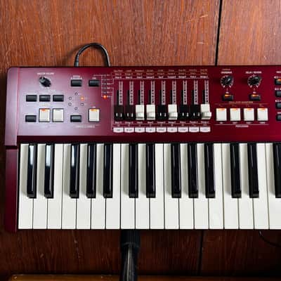 Hammond M-Solo Portable Organ - Burgundy w/ gig bag image 2