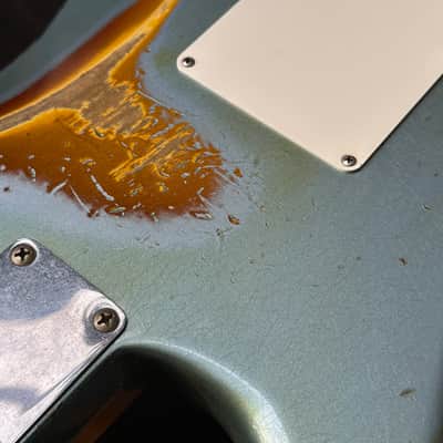 Fender Stratocaster 1962 Heavy Relic Faded Lake Placid Blue over Sunburst image 5