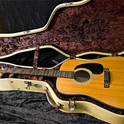 Martin and Co CEO 2 1998 - Natural Gloss image 15