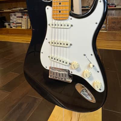 Fender Stratocaster image 3
