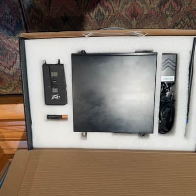 Peavey 3010690 Wireless In-Ear Monitor System 2010s - Black image 2