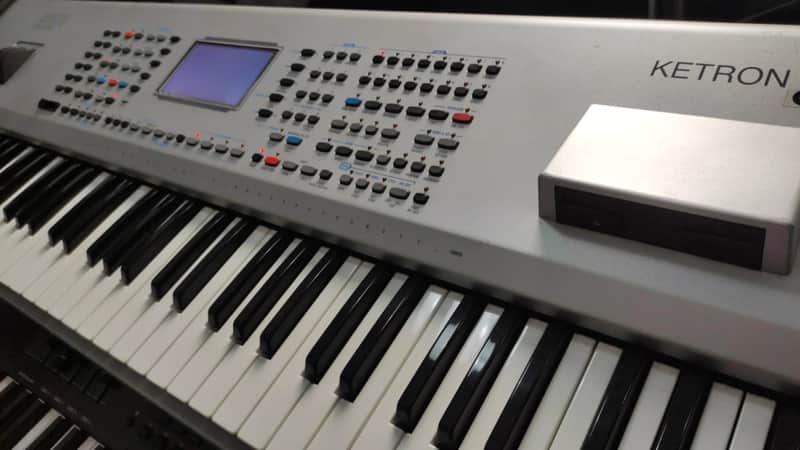 Ketron Sd1 plus arranger 76 keys imagen 1