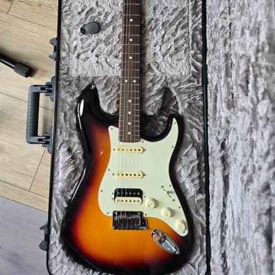 Fender American Ultra Stratocaster HSS with Rosewood Fretboard 2019 - Present - Ultraburst image 2