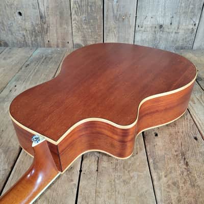 Larrivee OMV-03 2004 Mahogany W/ stock pickup system & hard case- Natural image 15