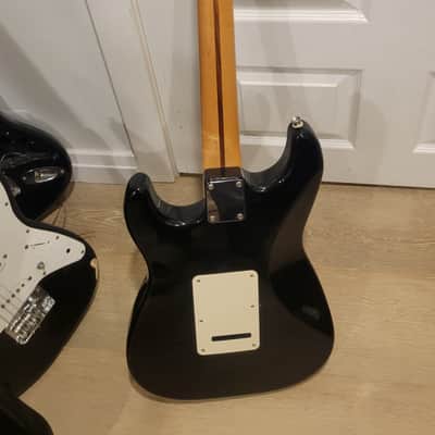 $850 Fender Stratocaster Electric Guitar - Made in Mexico - Black image 6