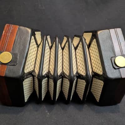 Lachenal 48-Key English Concertina image 6