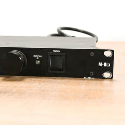 Furman M-8Lx 15A Merit Series Power Conditioner with Lights CG013ZY image 2