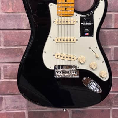 Fender American Pro II Stratocaster - Black image 1
