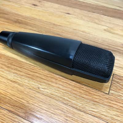 Sennheiser MD421 II Cardioid Dynamic Microphone