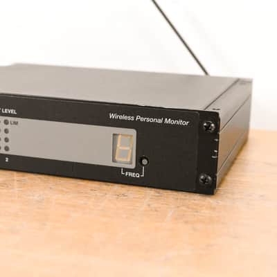 Shure P4T-X1 Wireless Transmitter for PSM 400 - X1 Band NO POWER SUPPLY CG010Q6 image 2