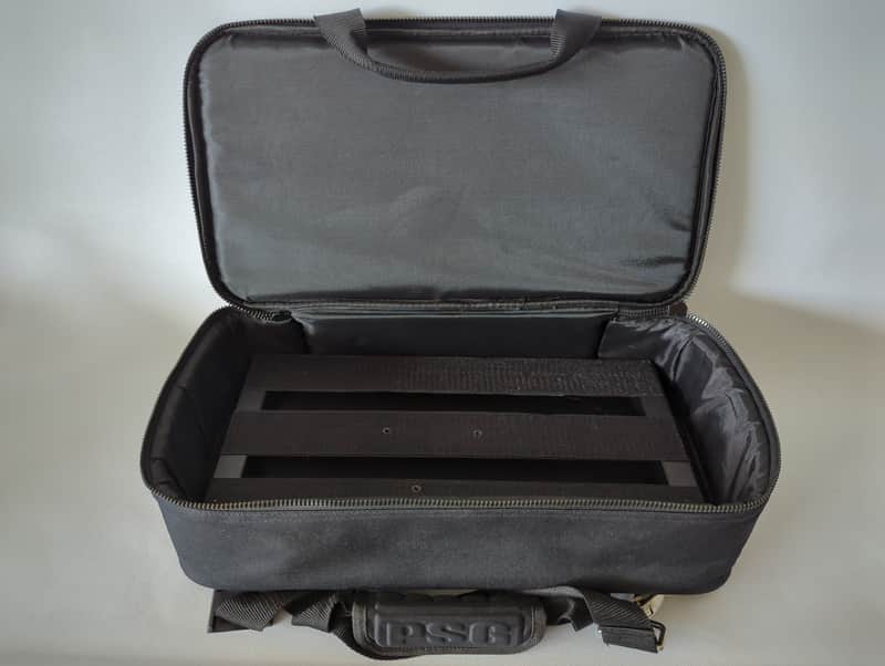 Pedaltrain Metro 16 Pedalboard with Soft Case image 1
