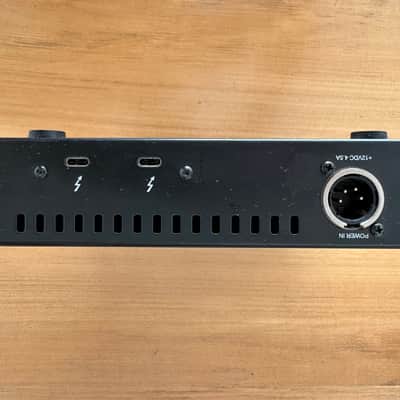 Universal Audio UAD-2 Satellite Thunderbolt 3 OCTO Core Desktop DSP Accelerator 2019 - Present - Gray image 3