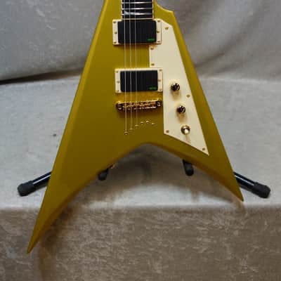 ESP LTD KH-V Kirk Hammett Signature Electric Guitar in Metallic Gold - MINT image 4